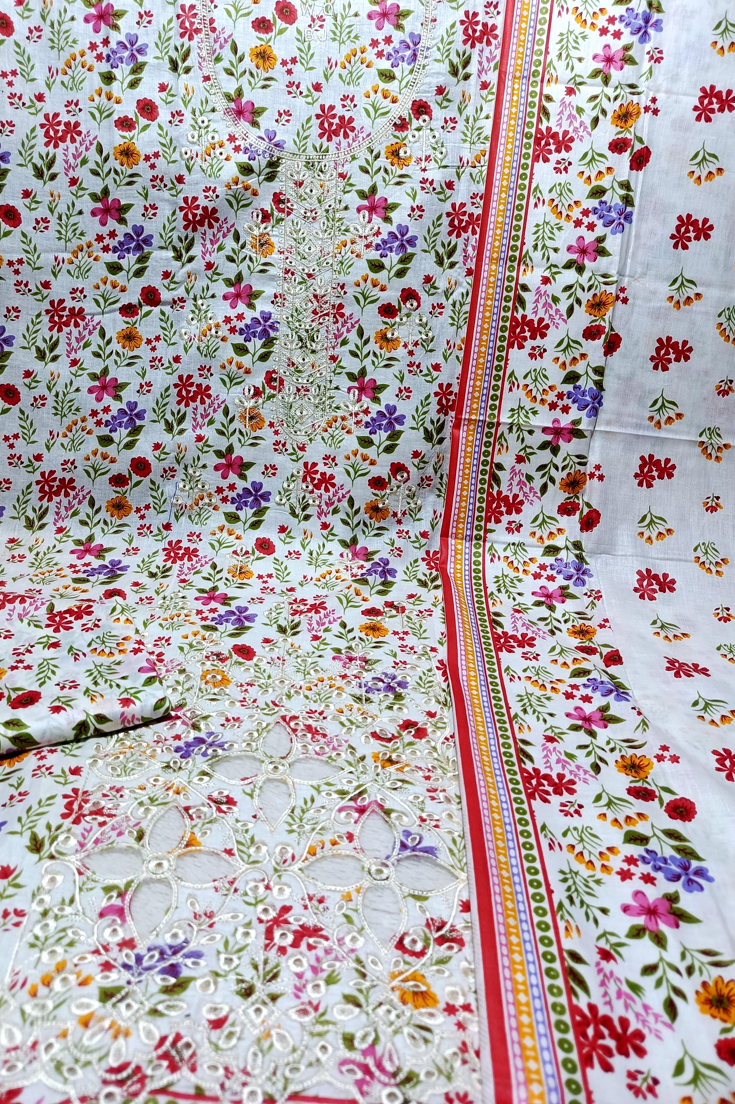 Bareeze Embroidered & Digital Print Lawn 3 Piece Dress – 0009